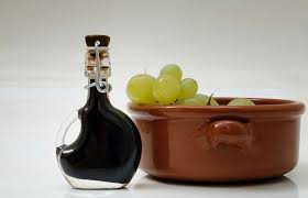 تصویر 2 از سرکه انگور تخمیری در بسته‌ بندی متنوع